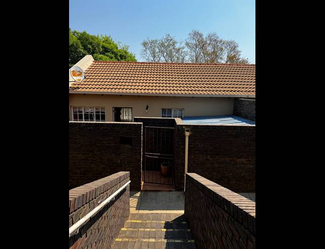 1 BEDROOM RETIREMENT UNIT SOLD IN GLENVISTA